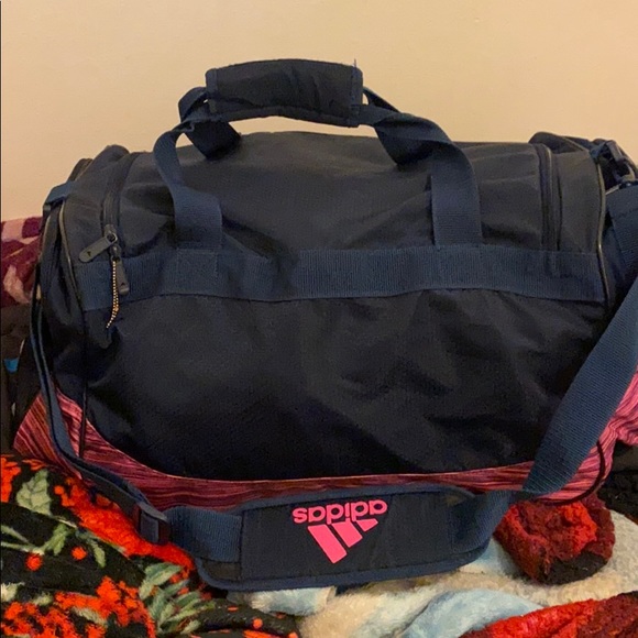 Large adidas gym bag - Picture 3 of 6
